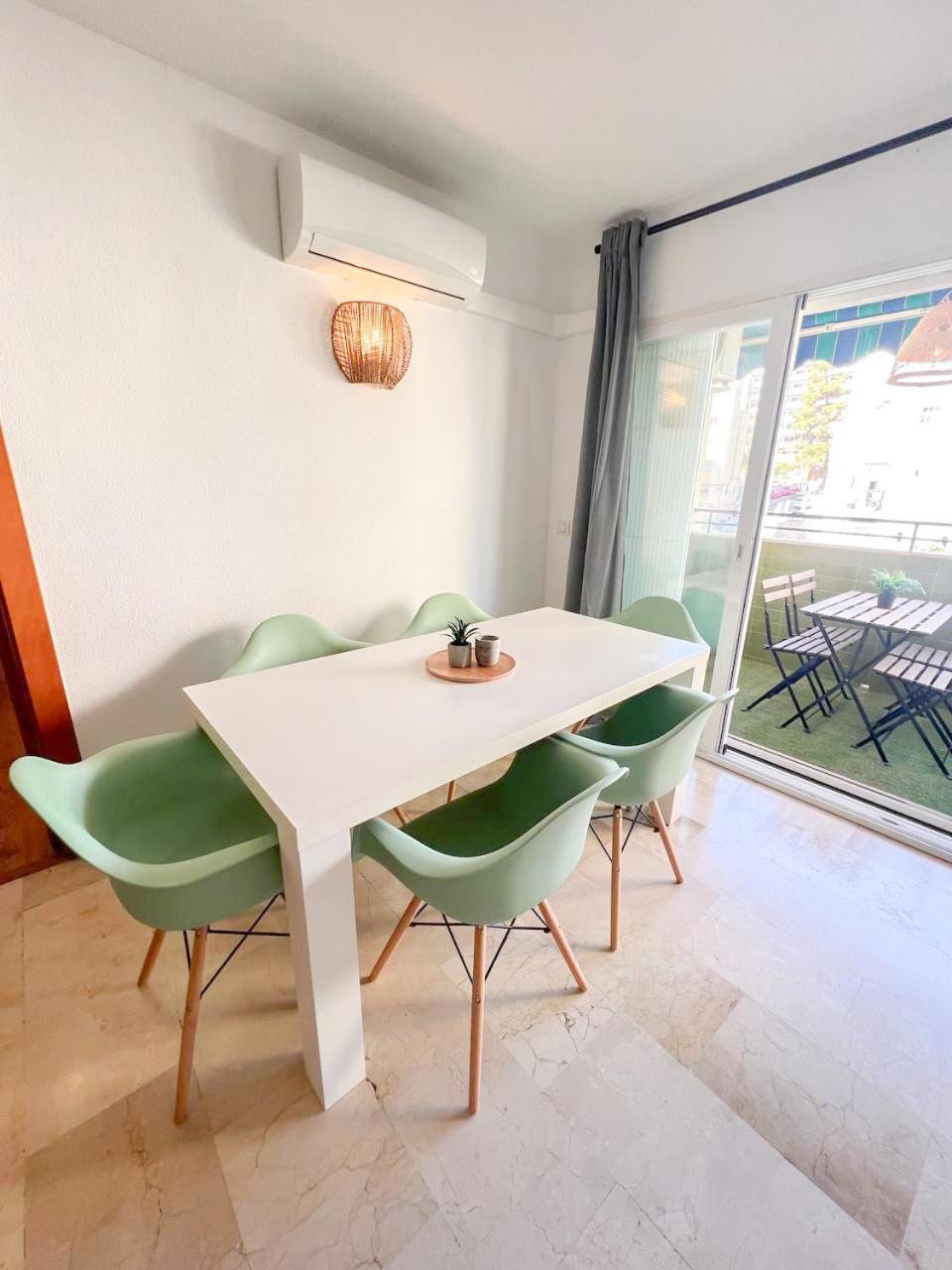 Large & Cozy Centrally Apartment Torremolinos Exteriér fotografie